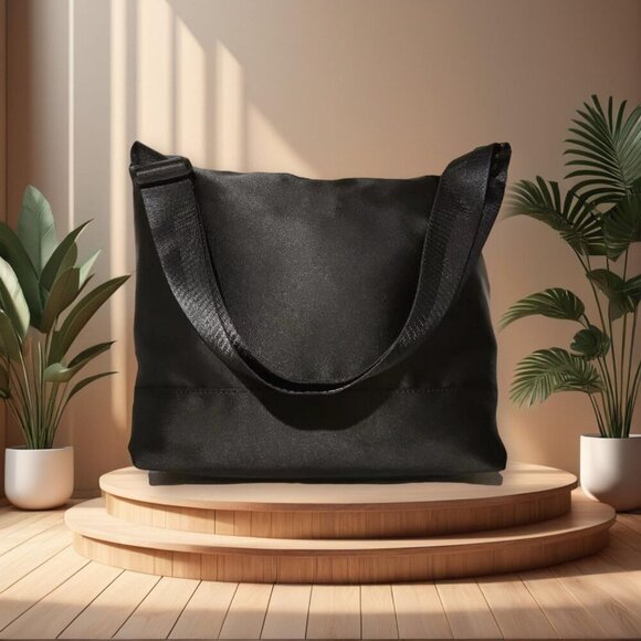 Stylish Black Oxford Cloth Crossbody Bag - Practical Zippered Shoulder Tote - Picture 3 of 8